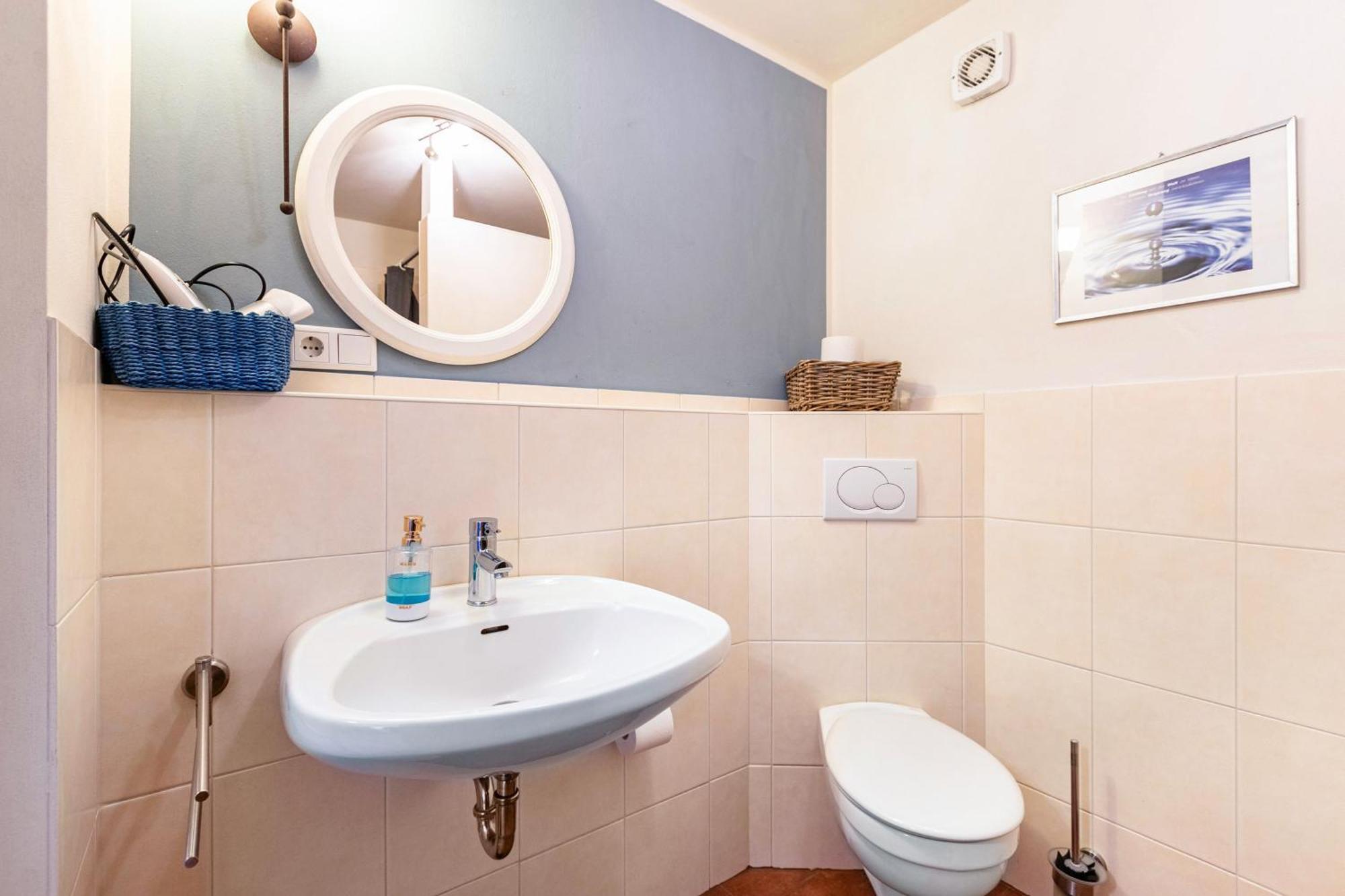 Blauquarz Und Rauchquarz Apartment Reußenköge Bagian luar foto