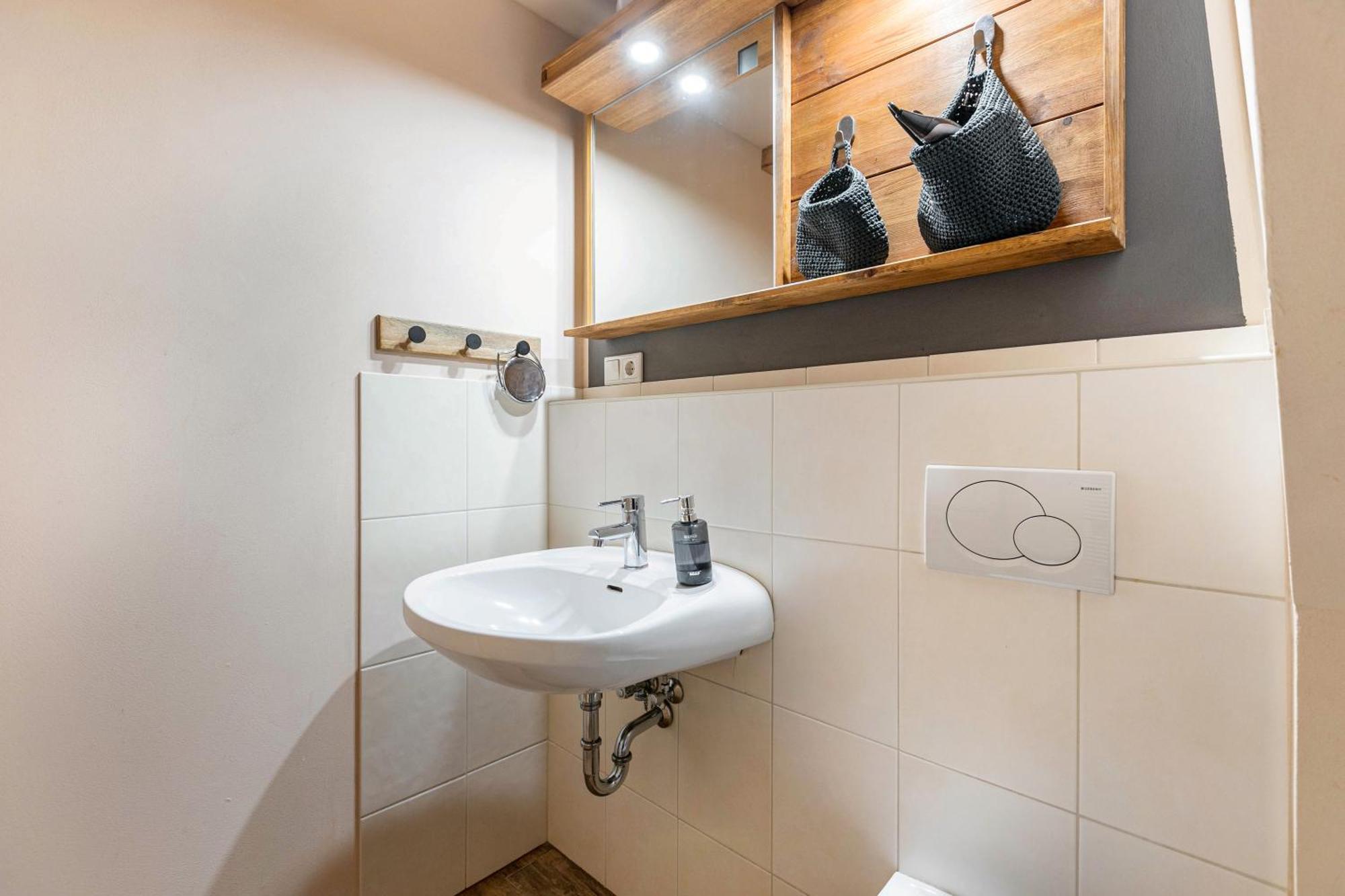 Blauquarz Und Rauchquarz Apartment Reußenköge Bagian luar foto