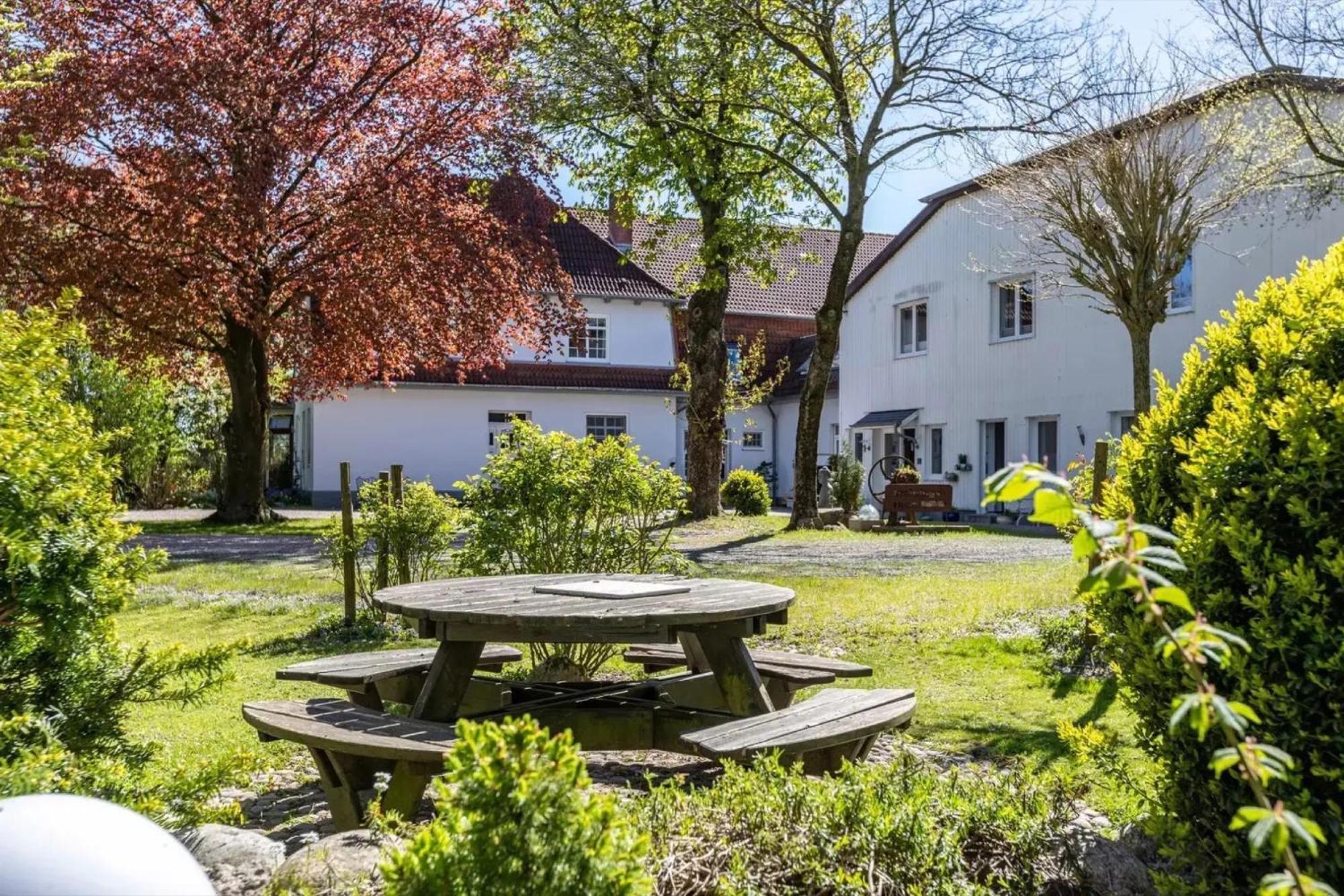 Blauquarz Und Rauchquarz Apartment Reußenköge Bagian luar foto